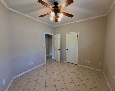 216 Anne Louise Dr - Photo Thumbnail 15