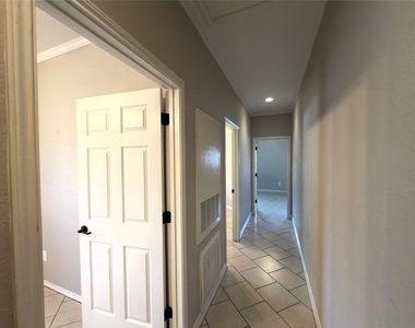 216 Anne Louise Dr - Photo Thumbnail 11