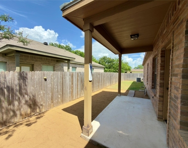 216 Anne Louise Dr - Photo Thumbnail 20