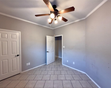 216 Anne Louise Dr - Photo Thumbnail 12