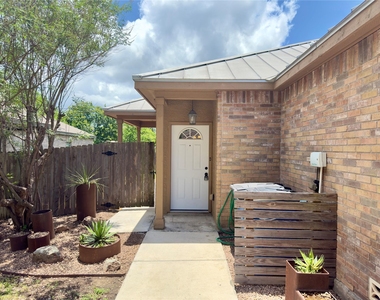 216 Anne Louise Dr - Photo Thumbnail 2