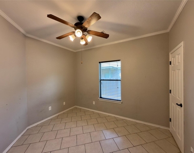 216 Anne Louise Dr - Photo Thumbnail 13