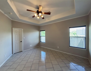 216 Anne Louise Dr - Photo Thumbnail 17