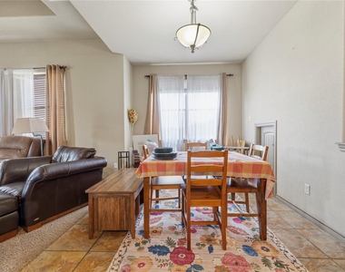 8318 Campeche Bay Pl - Photo Thumbnail 16