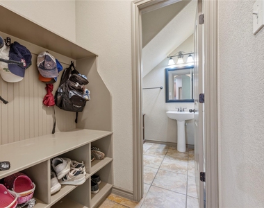 8318 Campeche Bay Pl - Photo Thumbnail 9
