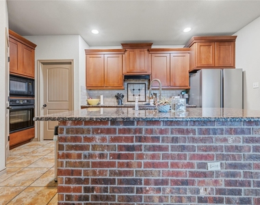 8318 Campeche Bay Pl - Photo Thumbnail 13
