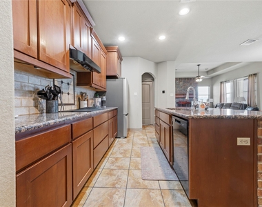 8318 Campeche Bay Pl - Photo Thumbnail 12