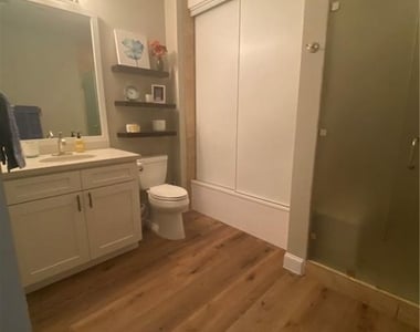 507 Sabine St - Photo Thumbnail 19