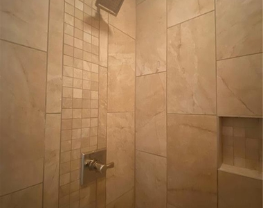 507 Sabine St - Photo Thumbnail 22