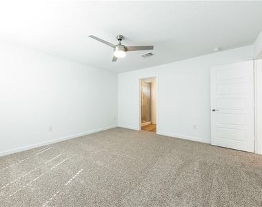 1804 Bonham Ln - Photo Thumbnail 10