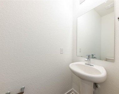 1804 Bonham Ln - Photo Thumbnail 2