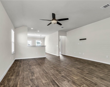 200 Sandhill Piper St - Photo Thumbnail 2
