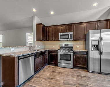 200 Sandhill Piper St - Photo Thumbnail 5