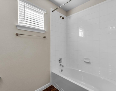 200 Sandhill Piper St - Photo Thumbnail 14