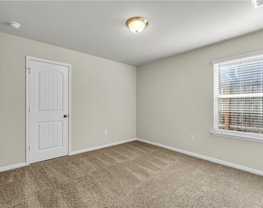 200 Sandhill Piper St - Photo Thumbnail 13