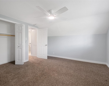5504 Coventry Ln - Photo Thumbnail 15