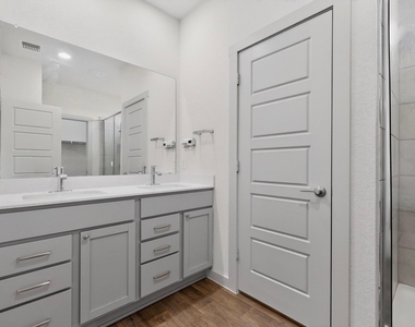 13712 Clerk St - Photo Thumbnail 7