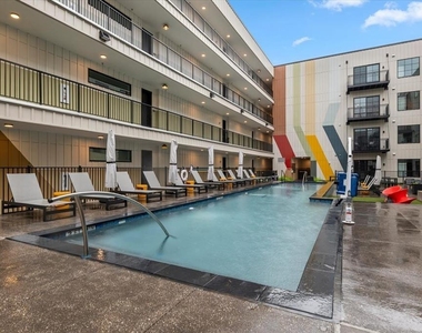 4315 S Congress Ave - Photo Thumbnail 23