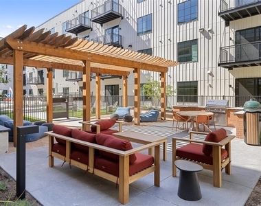 4315 S Congress Ave - Photo Thumbnail 35