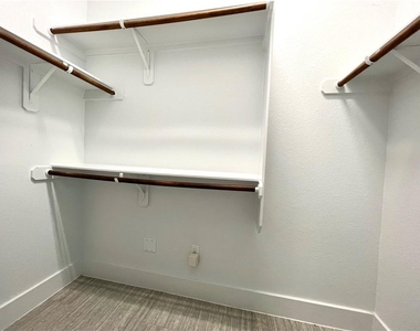 197 Santa Maria St - Photo Thumbnail 18