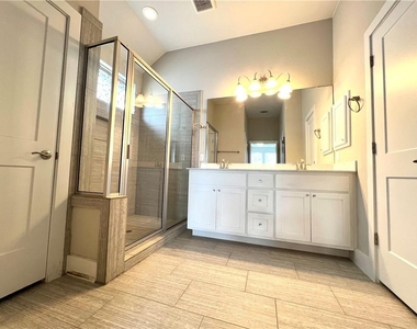 197 Santa Maria St - Photo Thumbnail 17