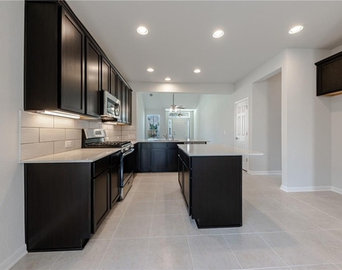 705 Durness Dr - Photo Thumbnail 7