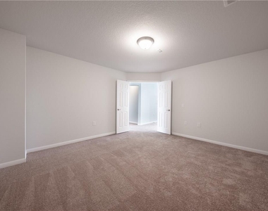 705 Durness Dr - Photo Thumbnail 16