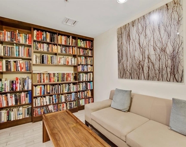 300 Bowie St - Photo Thumbnail 24