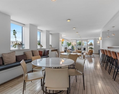 300 Bowie St - Photo Thumbnail 29