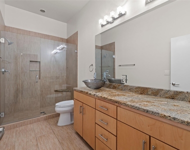 1702 S Lamar Blvd - Photo Thumbnail 19