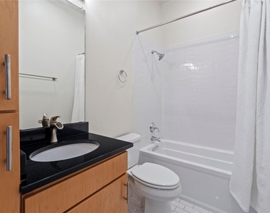 1702 S Lamar Blvd - Photo Thumbnail 15
