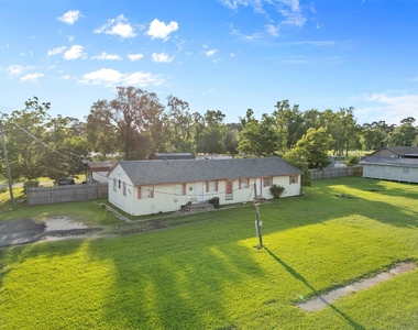 639 E St Charles Dr - Photo Thumbnail 1