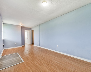 639 E St Charles Dr - Photo Thumbnail 5