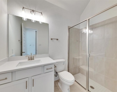 2920 Youngwood St - Photo Thumbnail 9