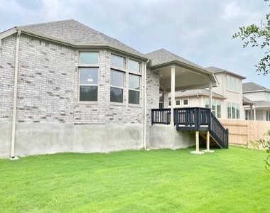 2920 Youngwood St - Photo Thumbnail 17