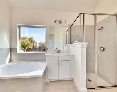 2920 Youngwood St - Photo Thumbnail 13