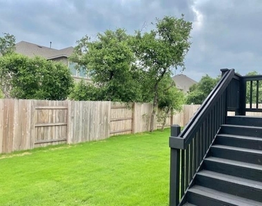 2920 Youngwood St - Photo Thumbnail 15