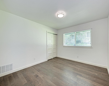 6700 Kings Pt - Photo Thumbnail 29
