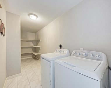 6700 Kings Pt - Photo Thumbnail 35
