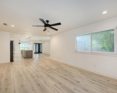 6700 Kings Pt - Photo Thumbnail 18