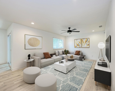 6700 Kings Pt - Photo Thumbnail 1
