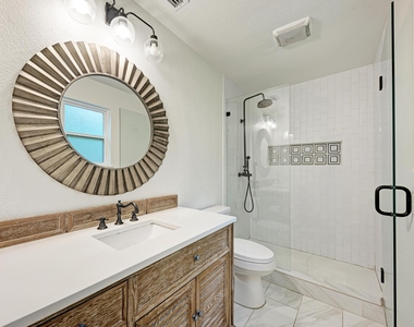 6700 Kings Pt - Photo Thumbnail 24