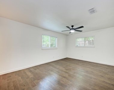 6700 Kings Pt - Photo Thumbnail 21