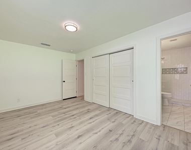 6700 Kings Pt - Photo Thumbnail 27
