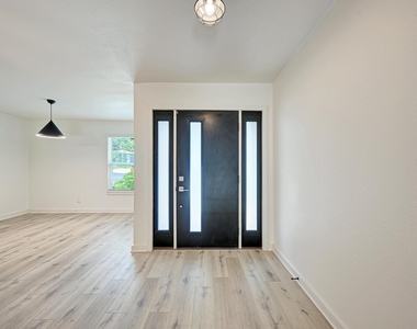 6700 Kings Pt - Photo Thumbnail 6