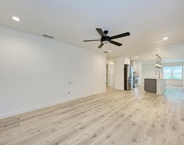 6700 Kings Pt - Photo Thumbnail 19