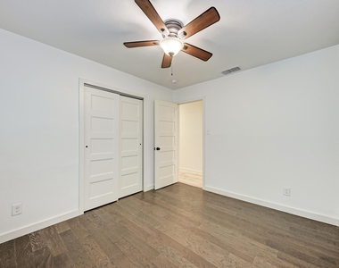 6700 Kings Pt - Photo Thumbnail 34