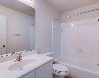 18418 Mammoth Cave Blvd - Photo Thumbnail 14