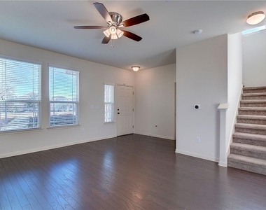18418 Mammoth Cave Blvd - Photo Thumbnail 2