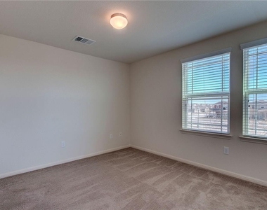 18418 Mammoth Cave Blvd - Photo Thumbnail 12